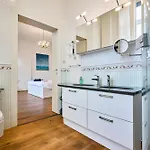 Le Chateau Des Comtesses * Montignies-sur-Roc