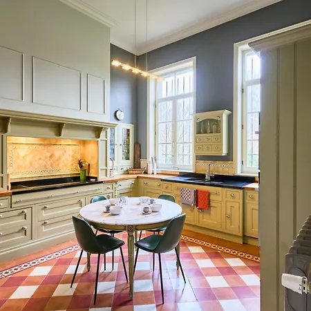 La Des Comtesses فيلة Montignies-sur-Roc