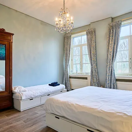 فيلة La Des Comtesses