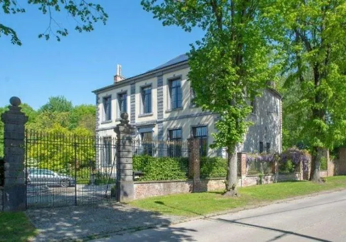 Le Chateau Des Comtesses Montignies-sur-Roc