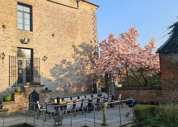 Le Chateau Des Comtesses Villa