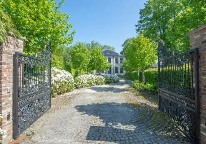 Le Chateau Des Comtesses Villa Montignies-sur-Roc