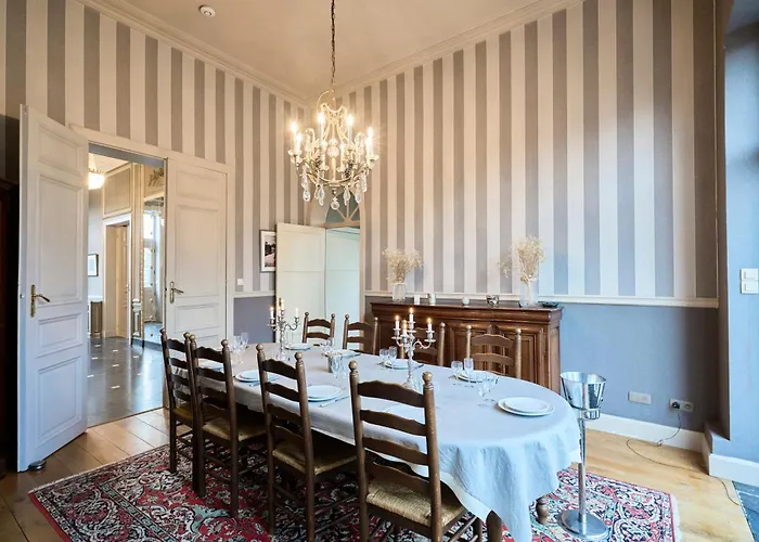 Le Chateau Des Comtesses * Montignies-sur-Roc