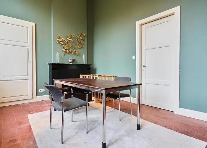 Le Château Des Comtesses *