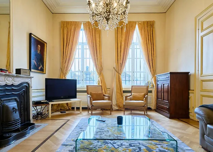 Le Chateau Des Comtesses *