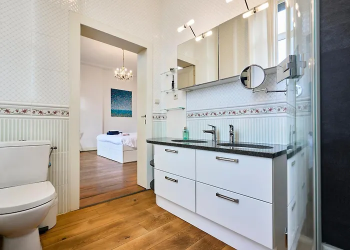 Le Château Des Comtesses * Montignies-sur-Roc