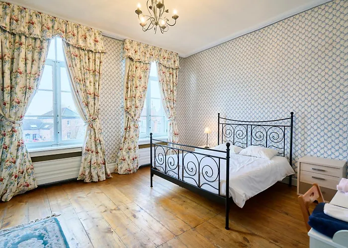 Le Chateau Des Comtesses Villa Montignies-sur-Roc