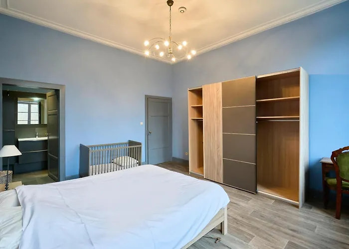 Le Chateau Des Comtesses