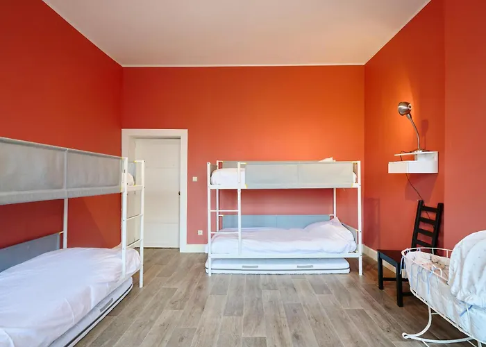 Le Chateau Des Comtesses